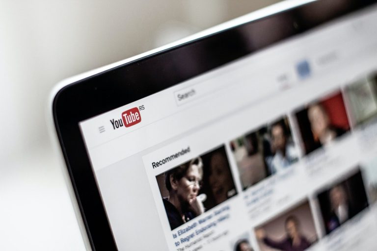 YouTube gaat zich nog meer bemoeien met de filmpjes die jij bekijkt