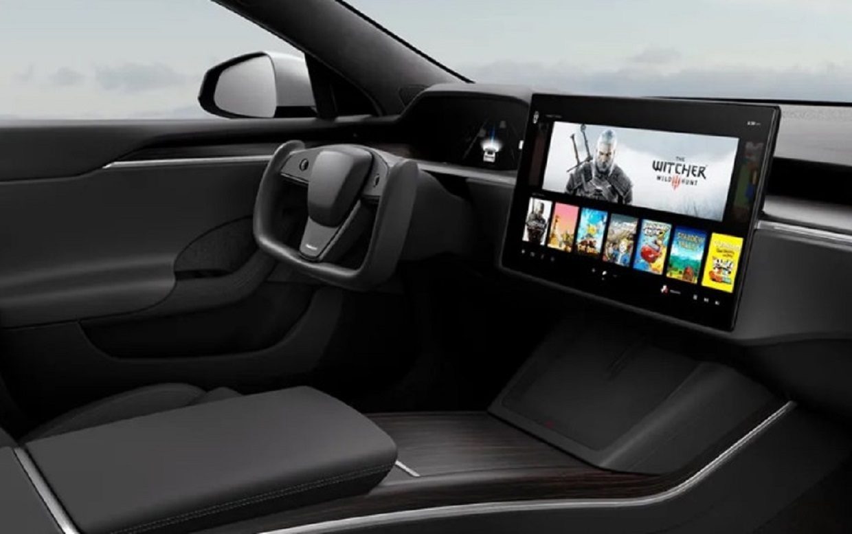 Tesla plaatst next- gen consoles in hun auto's