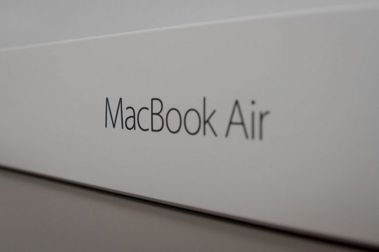 MacBook Air komt met nieuwe schermtechnologie!