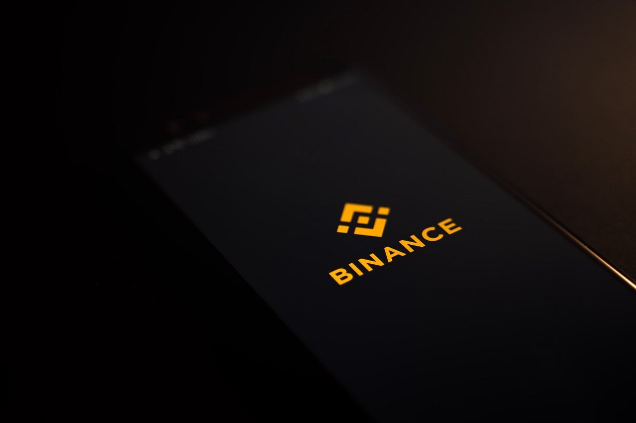 Onderzoek naar grootste crypto-platform Binance: klanten werden door personeel belazerd