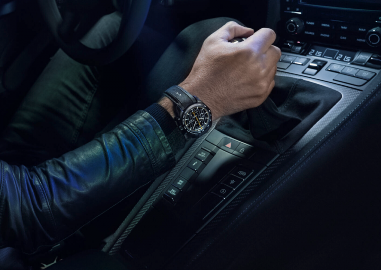 Chronograph 718 Cayman GT4 RS: perfect horloge voor bij je speeltje