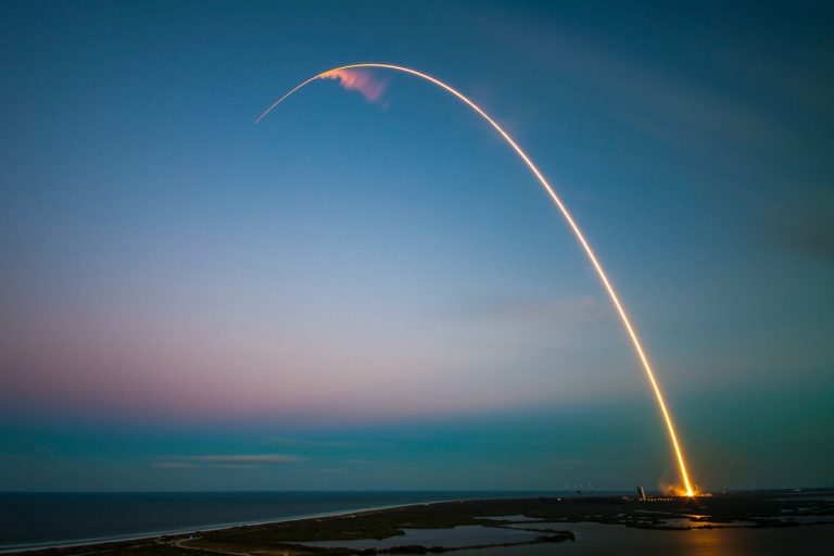 Deze onbeheerste SpaceX-raket van Elon Musk zal binnenkort crashen