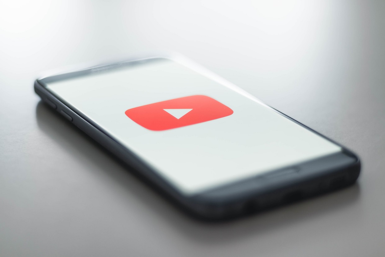 Youtube stops removing “election denial” videos